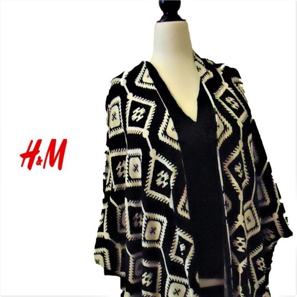 Poncho with Aztec Pattern by H&M Divided - Picture 1 of 7